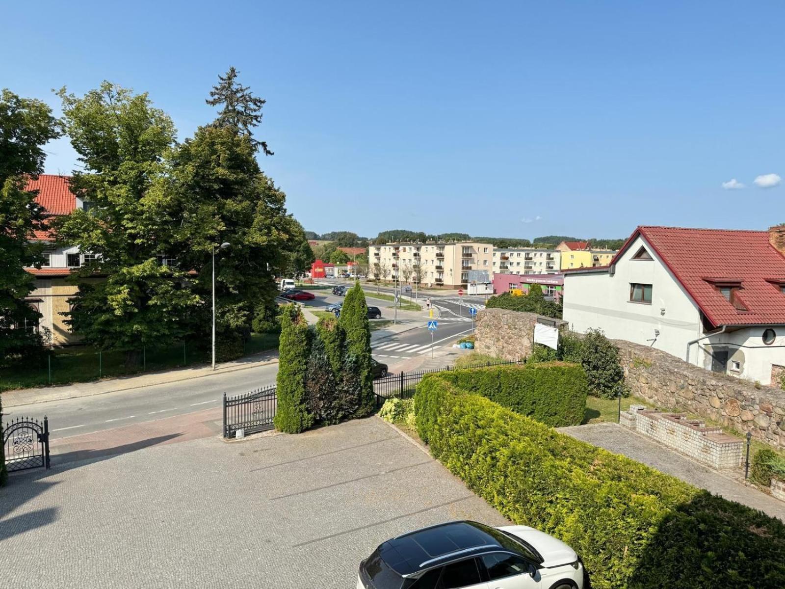 ホテル Kamienica Sulęcin エクステリア 写真